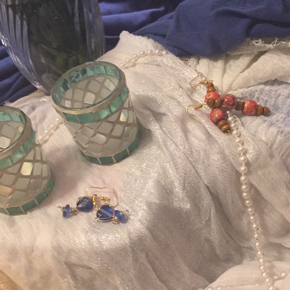 Earring - dangling - Picture 5 of 5